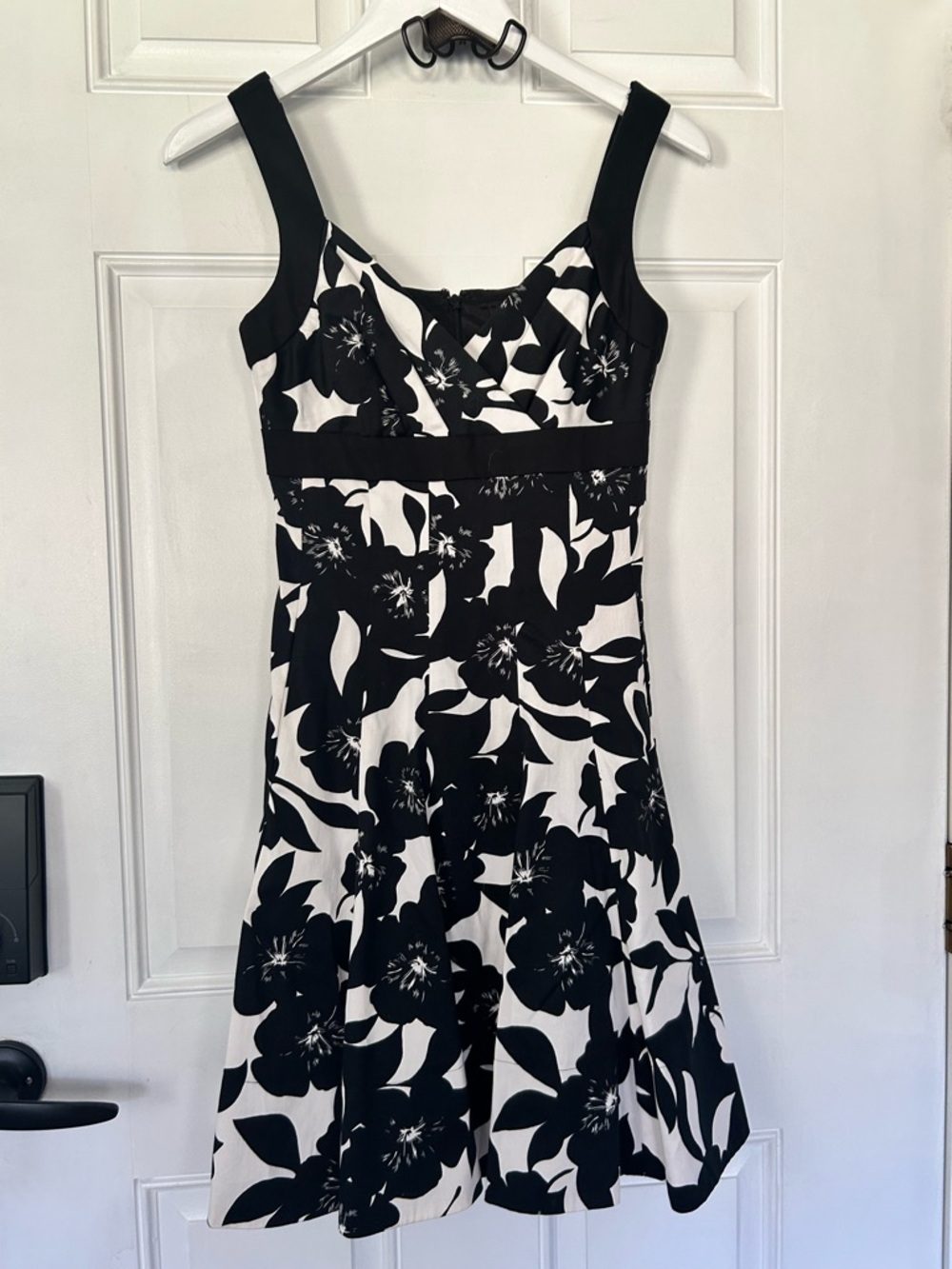 White House Black Market Black & White Floral Midi Dress